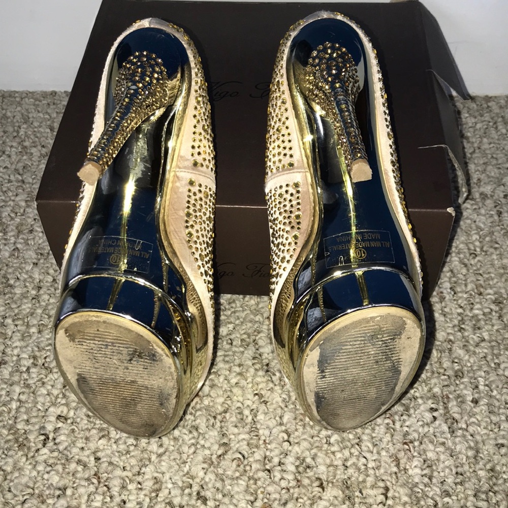 Heels - Picture 5 of 5